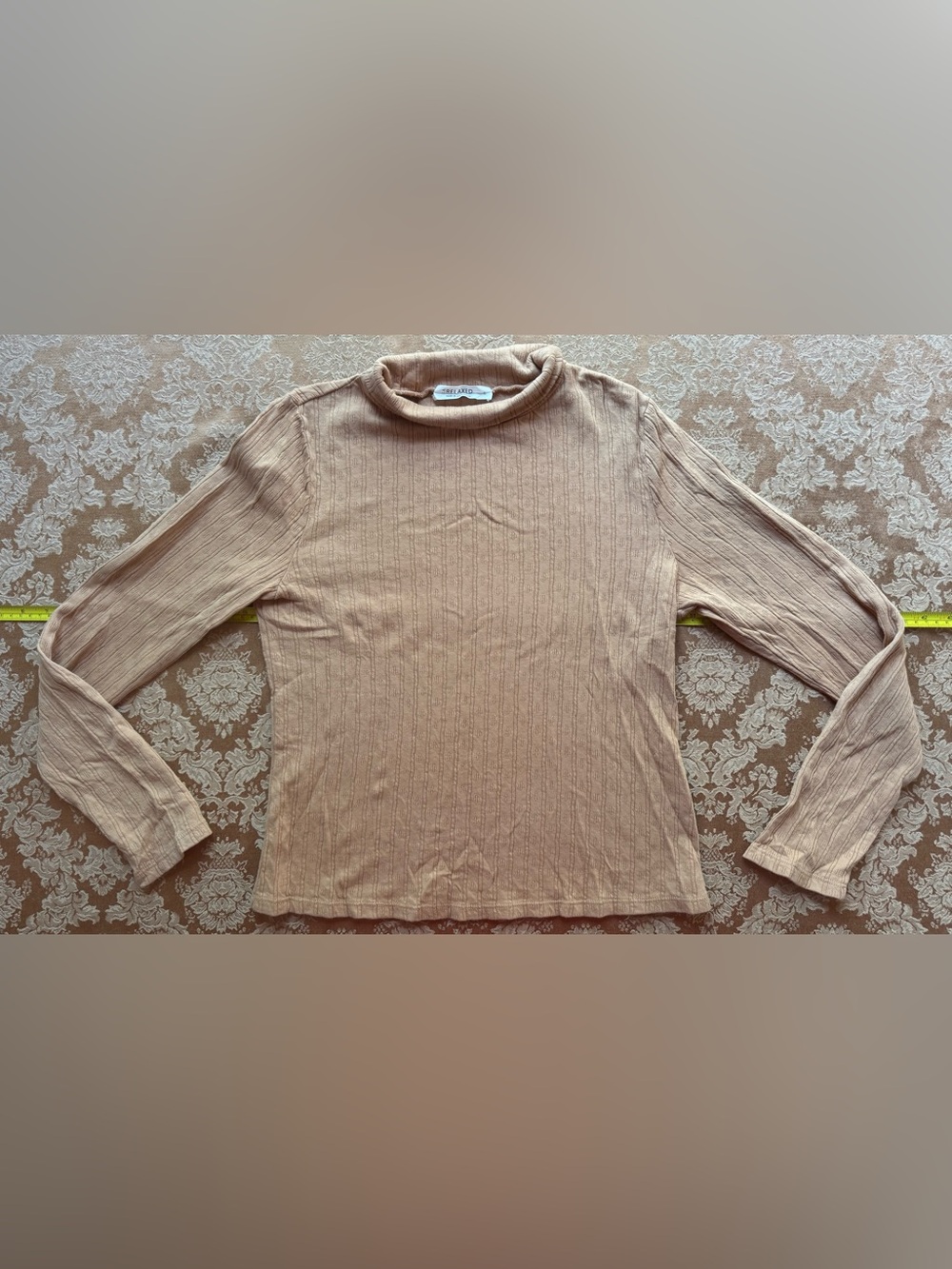 LA Relaxed Lightweight Ribbed Long-Sleeve Sweater in Tan